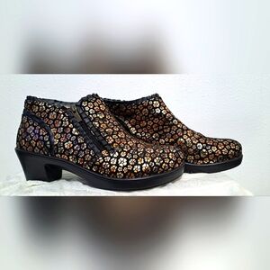 Alegria Ankle Boots, Foil Flower Decor, Sz. 40 "Like New"  Leather Upper